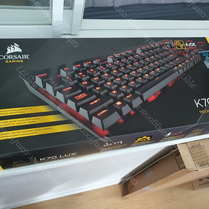 커세어 Corsair K70 LUX 청축 풀박스 (구매후 1주일 사용, 택포 9만)