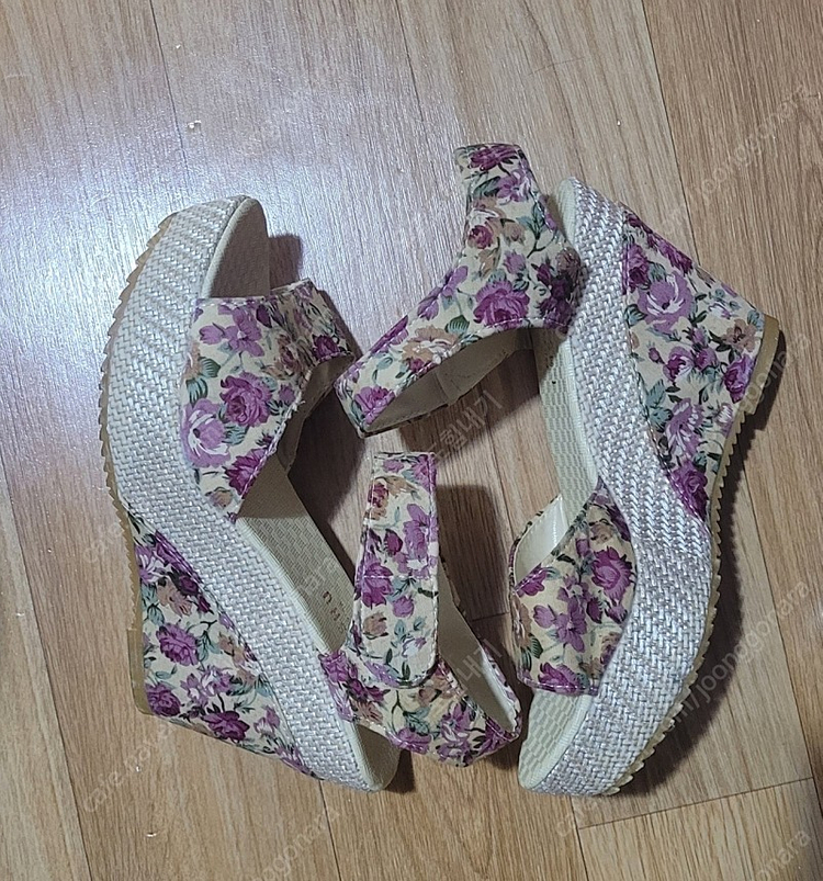 르꼬끄 운동화 판매합니다--4