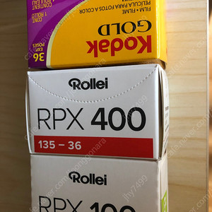 코닥 골드200과 롤라이 RPX 판매합니다.