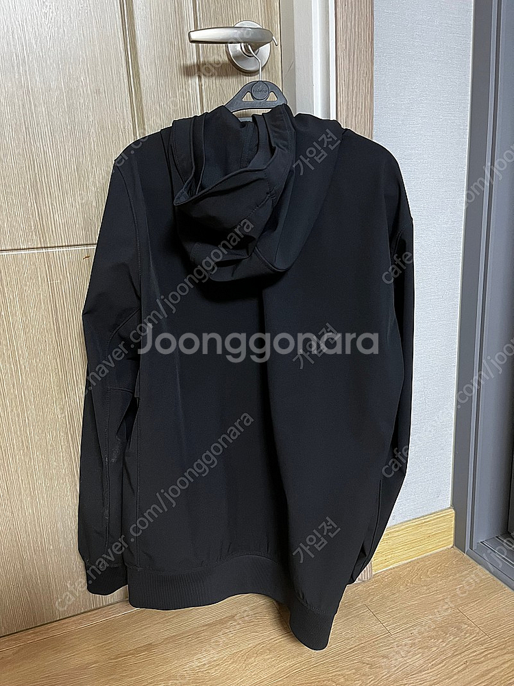 스톤아일랜그 소프트쉘 22ss 팝니다--1
