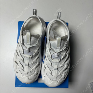 호카 호파라 샌들 화이트 255 택채 새상품 (롯데 본점 구입)