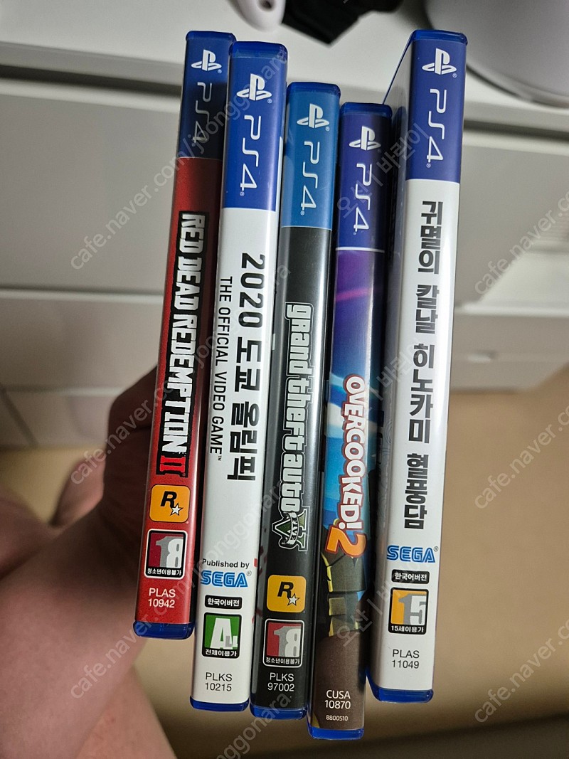 PS4 슬림 408 듀얼쇼크2개 게임5개 일괄(레드데드리뎀션2,2020도쿄올림픽,GTA5,오버쿡2,귀멸의칼날)