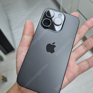 아이폰15 프로 256 블랙 팝니다
