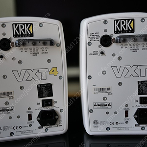 krk vxt4 모니터링 스피커 판매합니다.