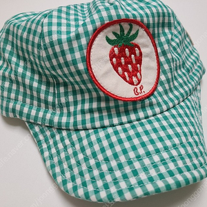 베베드피노 딸기체크 모자
