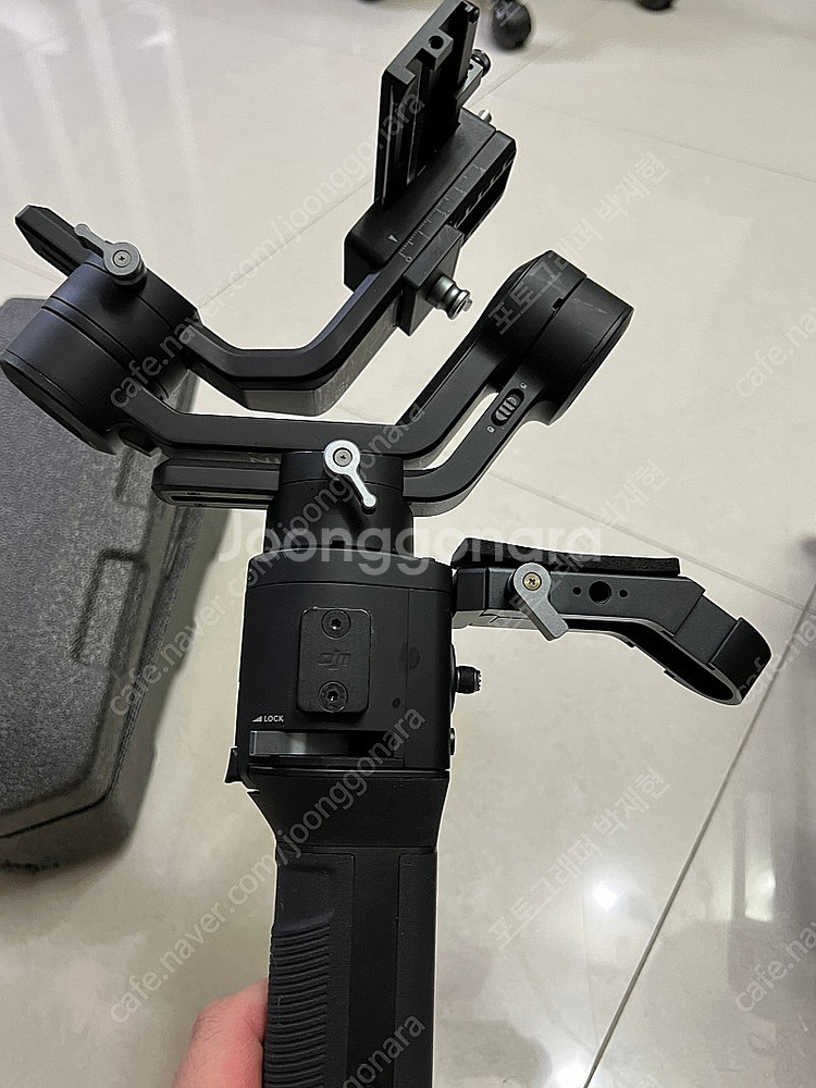 로닌 SC 카메라 짐벌 + PGYTECH 그립 팝니다--4