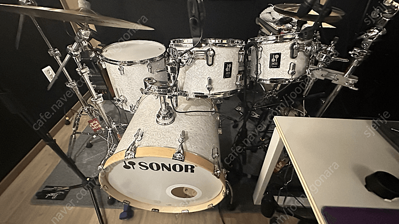 소노 AQ2 5기통 드럼세트 SONOR Drum Set 하드웨어 포함