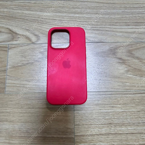 Apple 정품 아이폰14 PRO 맥세이프 실리콘 케이스 레드 색상 판매합니다.