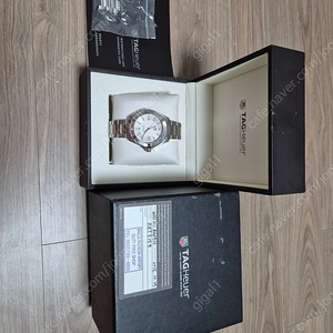 판매완료)태그호이어 아쿠아레이서 300 쿼츠(WAY1111-BA0910) 시계(흰판