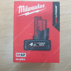 밀워키 12v 4.0ah M12B4 배터리 ​ 미개봉 새제품 판매