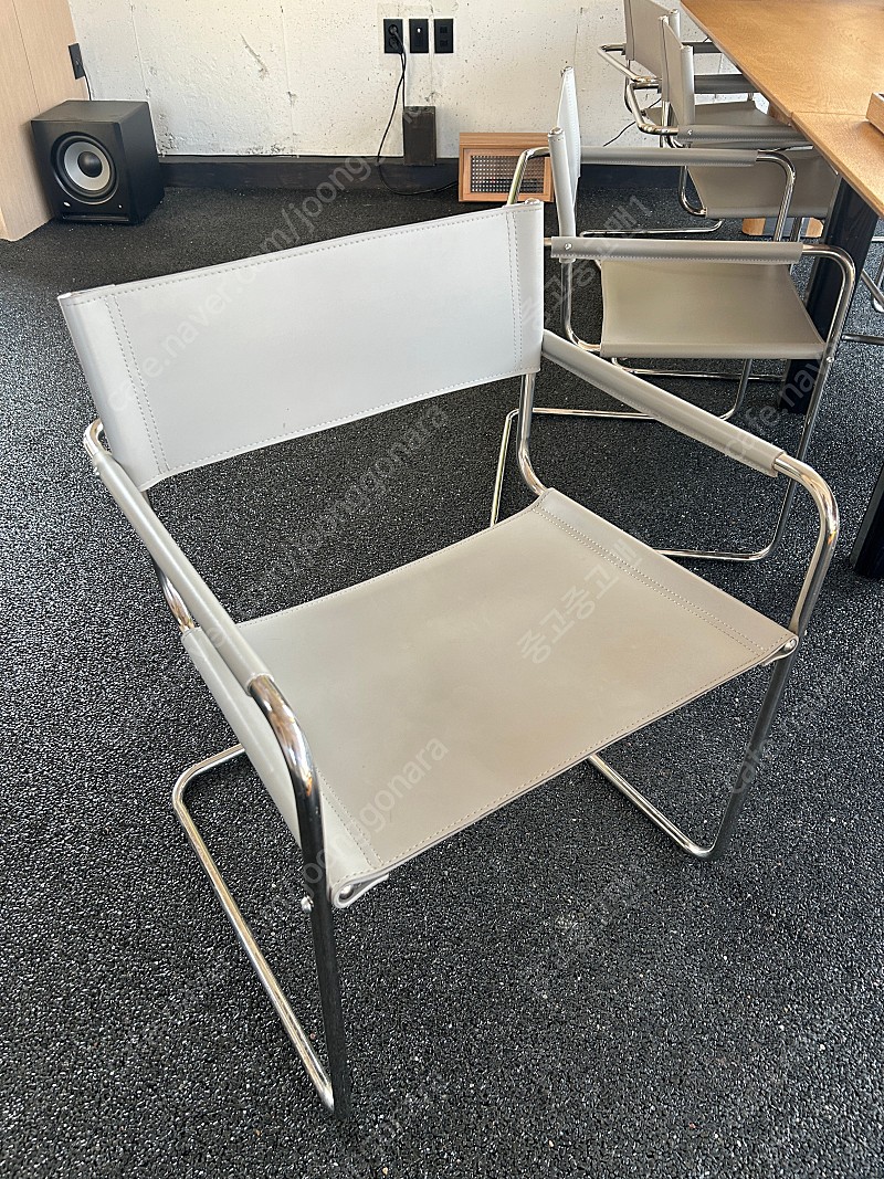 아르푸 가구 DHC-010 모던 디자인 의자 판매합니다.