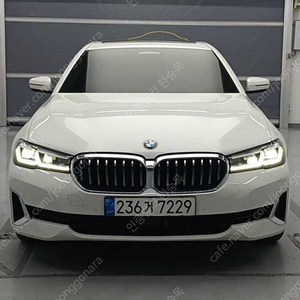 BMW5시리즈 (G30) 530i 럭셔리 (5인승)중고차 할부 리스 카드 저신용자 전액할부 가능