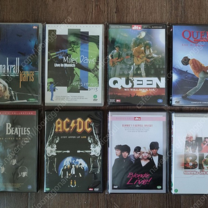 음악 DVD 판매(다이아나크롤, 퀸, AC/DC, 블론디, 모차르트, 도니제티, 바그너, 베르디 등)