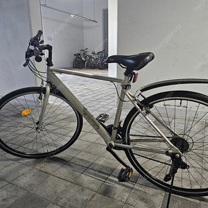 삼천리 자전거 토러스21 700c 웜실버 색상 팝니다