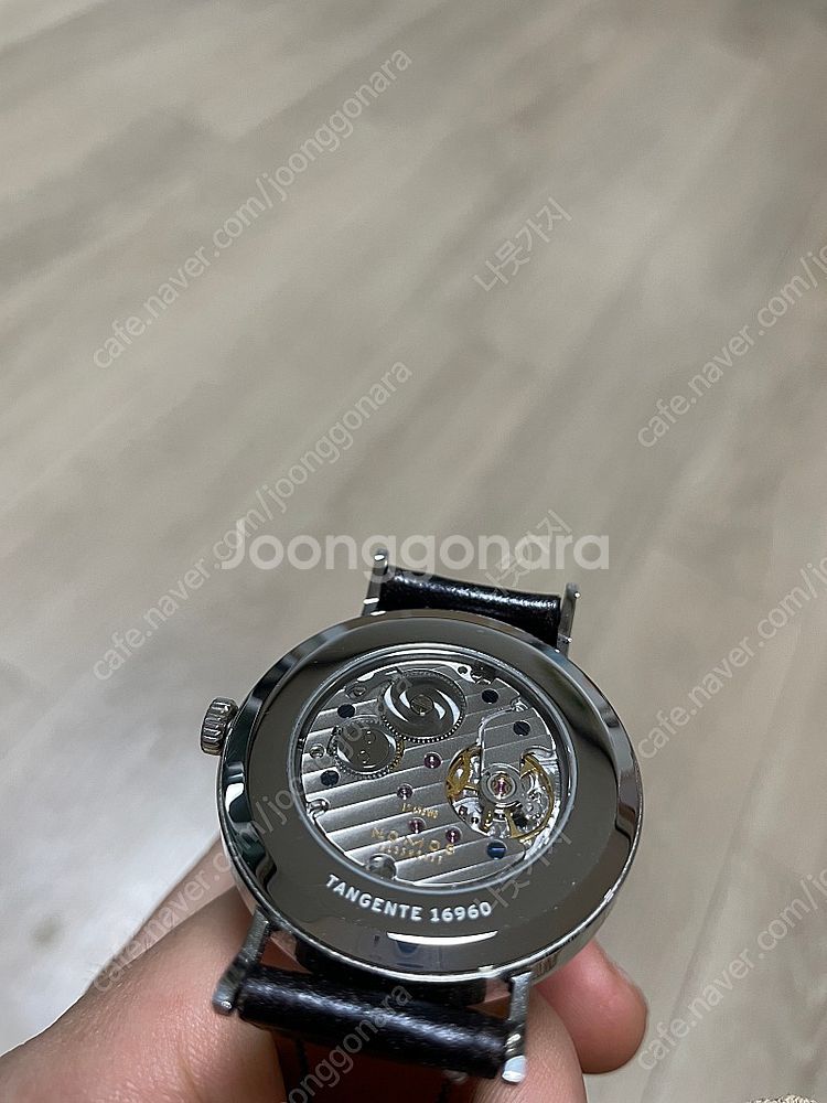노모스 탕겐테 38mm 팝니다--1