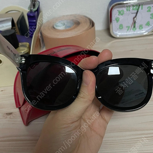 모스키노(Moschino) 명품 선글라스 판매