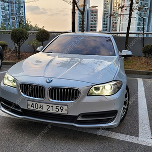 2014년 F10(후기형 LCI) BMW 528i를 판매합니다.