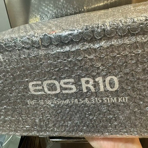캐논 EOS R10 18-45 KIT 미개봉 새제품 카메라
