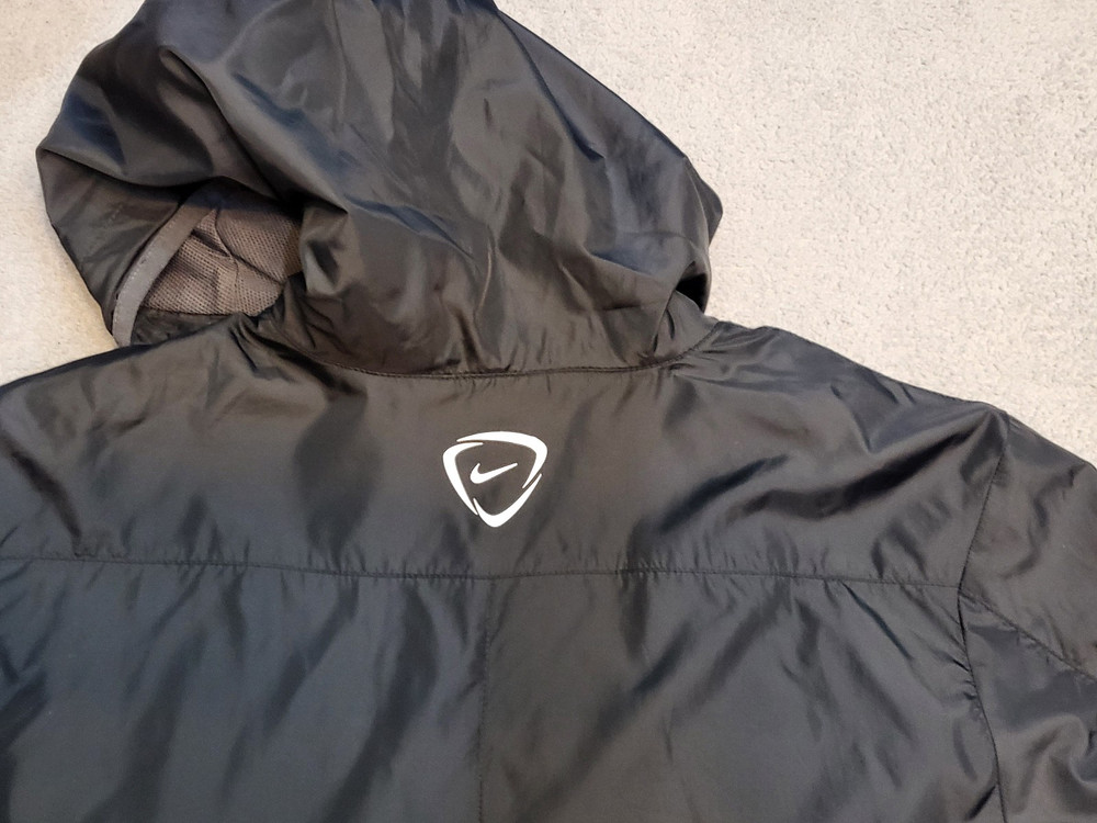 100 나이키 그래픽 라이트 우븐 런닝 바람막이--4