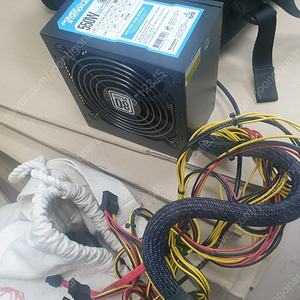 스카이디지탈 POWERSTATION2EF 550w 80PLUS 파워서플라이 판매합니다.