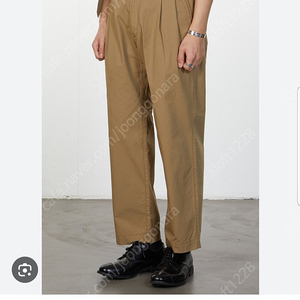 이스트로그 Eastlogue belted chino pants. 벨티드 치노팬츠 베이지. XL. 34-35사이즈.