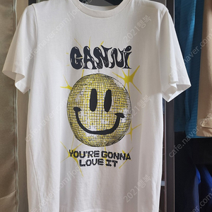 가니 티셔츠