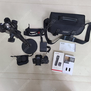 파나소닉 루믹스 미러리스 카메라 DC-GH5 + 15mm F1.7 + 삼각대 + 카메라 리모컨 + 배터리 2개 + 가방