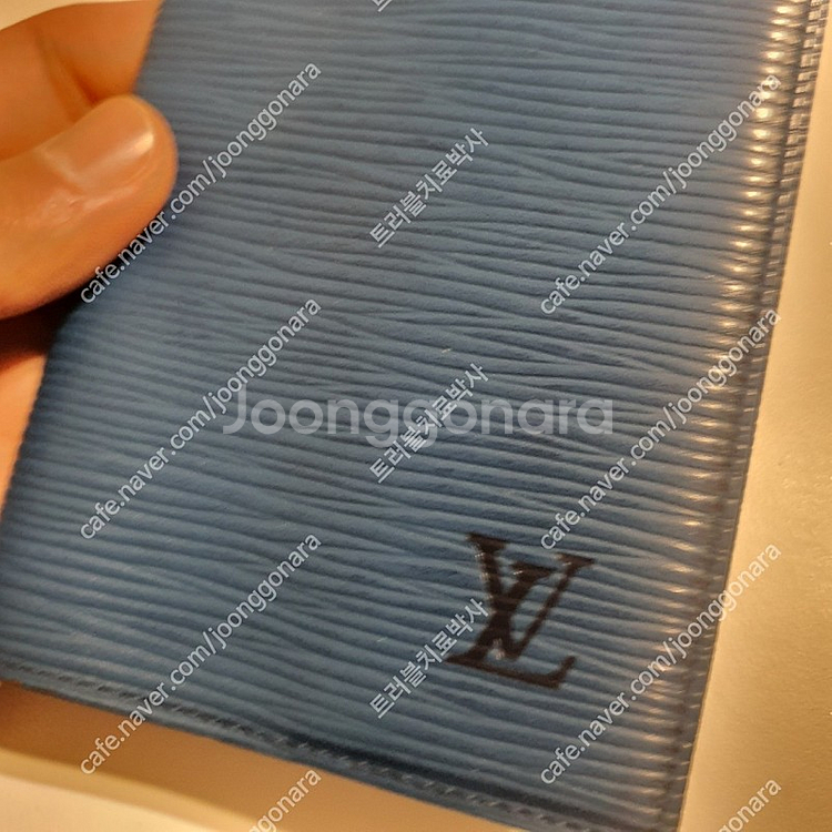 정품 루이비통 에삐 패스포트 커버 지갑--4
