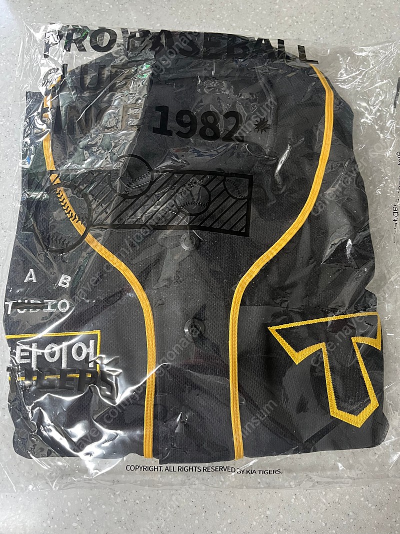 기아타이거즈 아이앱 브랜드데이 100(L) 양현종 열마킹 유니폼 판매합니다.