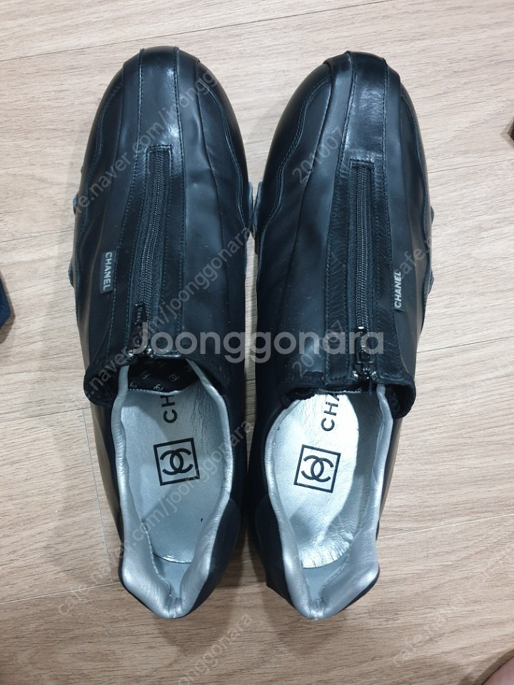 샤넬 가죽 스니커즈 37사이즈--1
