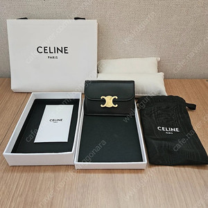 셀린느 공식 홈피 정품 샤이니 카프스킨 플랩 카드지갑(새상품)