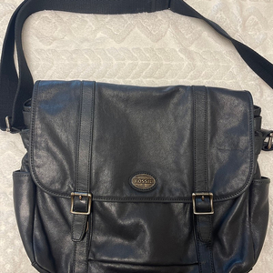 파슬(Fossil)Estate EW Messenger Bag Black MBG 8262