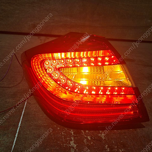 [GW] 제네시스 BH 중신형 2012년 LED 후미등 작동확인 하단 손상 4만원