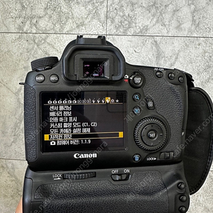 캐논 6d 카메라 16-35 f4 렌즈 세로그립 팝니다(각개가능)