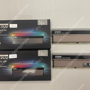 에센코어 클레브 DDR4-3600 CL18 CRAS XR RGB 32GB(16x2) 판매합니다.