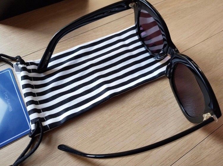 LOVEMOSCHINO오버핏 선글라스/완벽 새제품--3