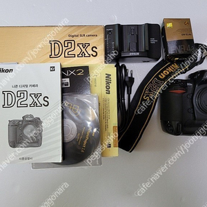 니콘 D2XS 카메라 판매
