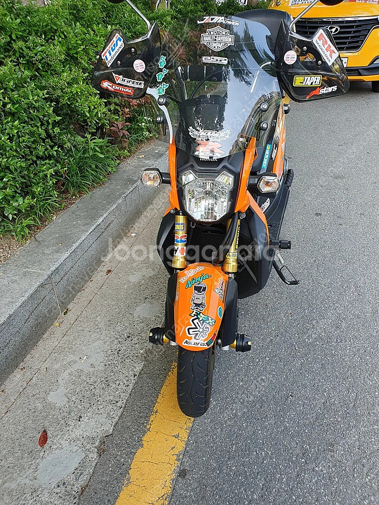 혼다 줌머X 15년 2200KM 부산 상태최상--1