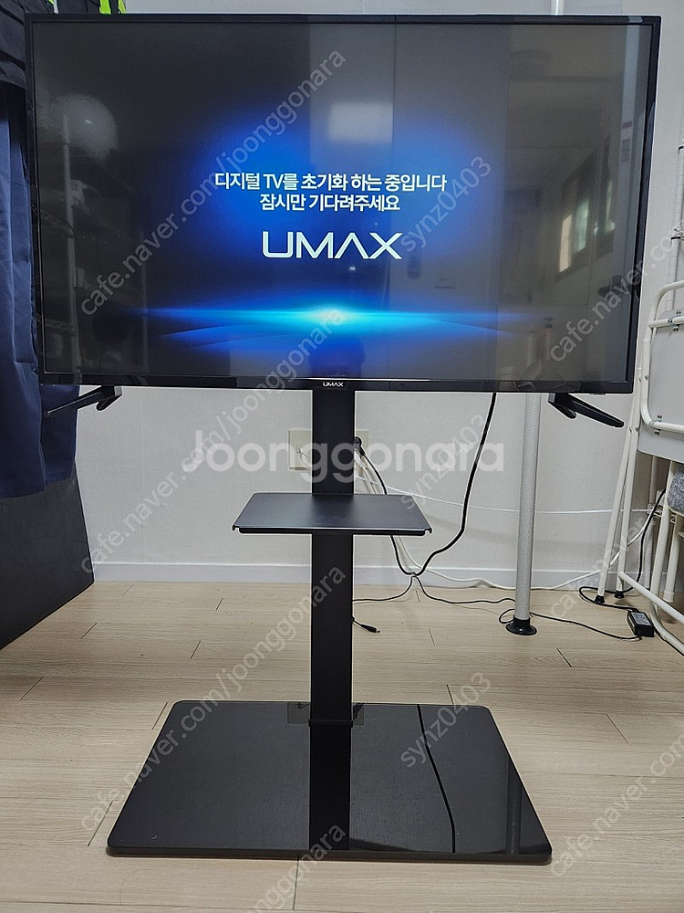43인치 FHD tv + 스탠드--0
