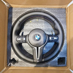 BMW M핸들 (새상품) 열선기능