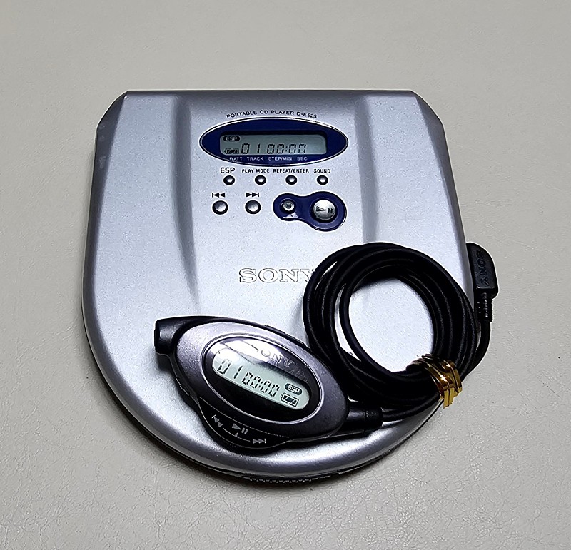 SONY　CDウォークマン　D-E525 Amazon | SONY ソニー D-E525 シルバー CD ウォークマン WALKMAN