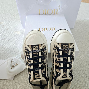 정품ㅣ새상품 ㅣ디올스니커즈 ㅣWalk'n'Dior 플랫폼 스니커즈 딥 블루 Dior Oblique 자수 코튼 상품번호: KCK385OBE_S56B