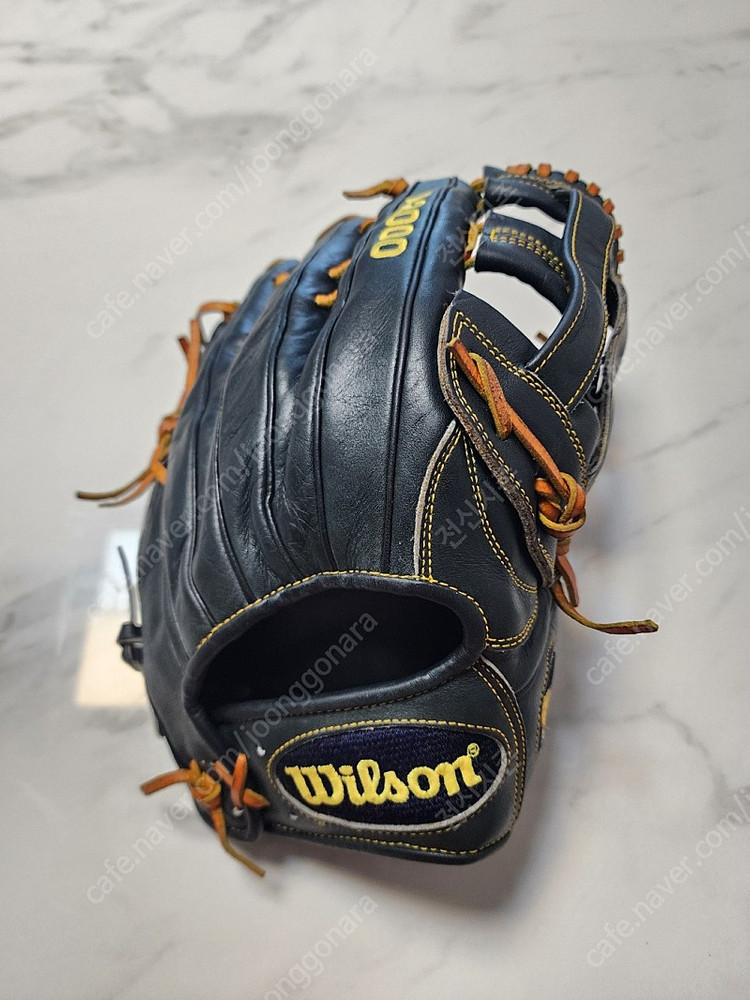 윌슨 A2000 12.75인치 외야 글러브 팝니다.--1