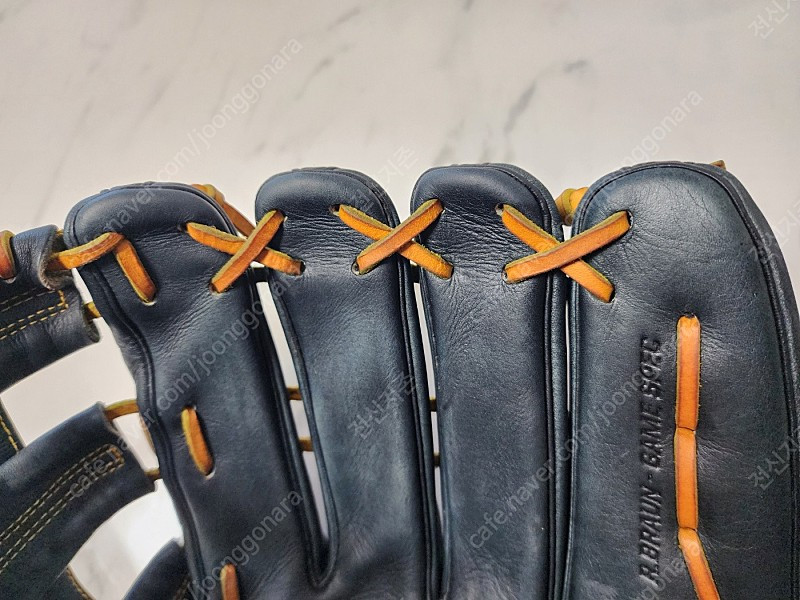 윌슨 A2000 12.75인치 외야 글러브 팝니다.--4