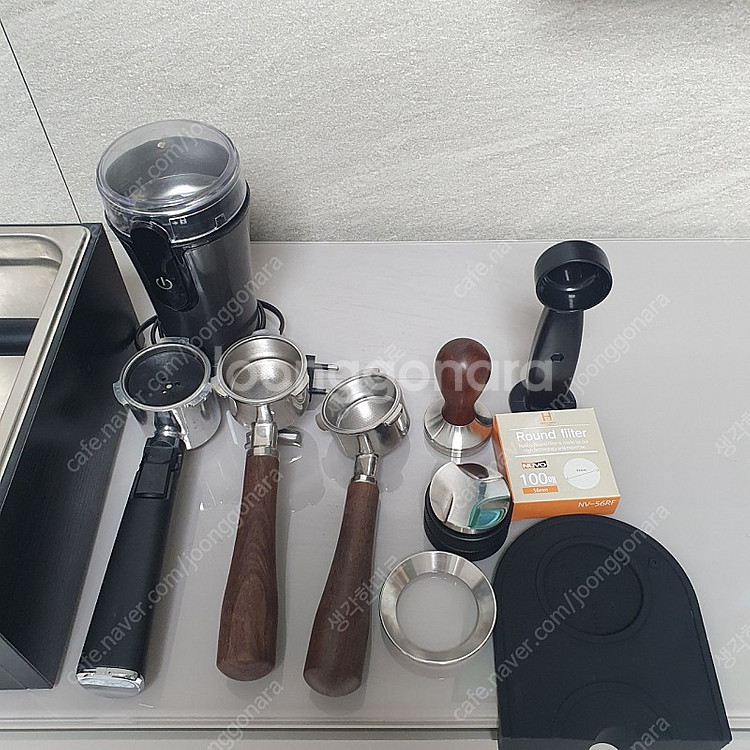 맥널티 에스프레소 반자동 커피머신 + 커피용품 일체 팔...--3