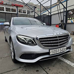 2019년 8.8km 벤츠 E220D 익스글루시브 무빵무칠