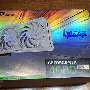 (가격조정) COLORFUL(컬러풀) iGame RTX 4080 SUPER Vulcan(불칸) OC D6X 16GB White(화이트) 팝니다.