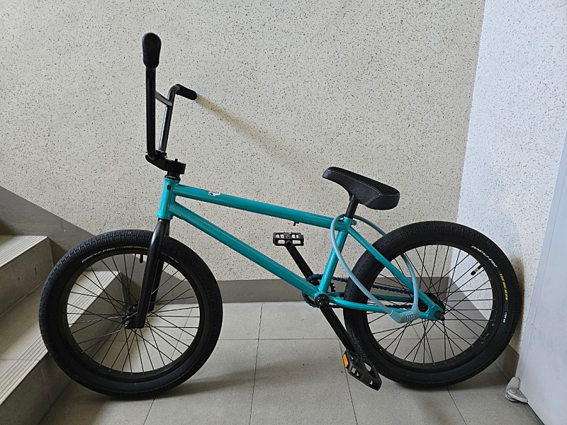 BMX 자전거 블루그린 색상 팝니다