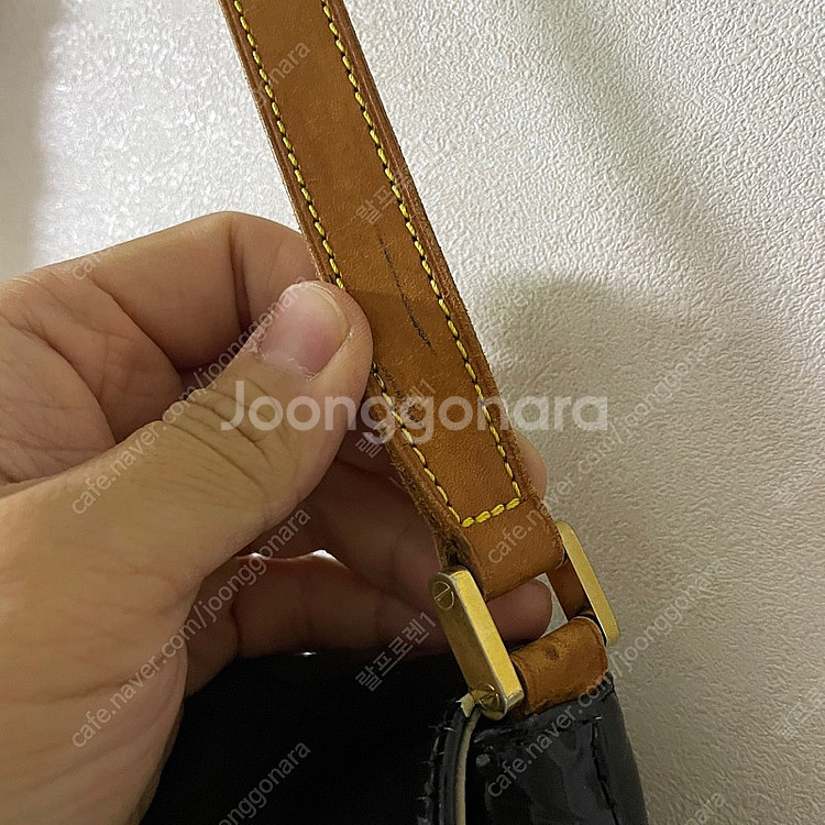 루이비통 베르니 톰슨 숄더백 (전체 염색)--4