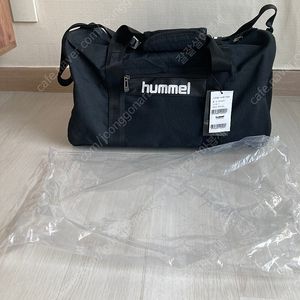 험멜 축구, 헬스 가방 새제품 미개봉 판매합니다.